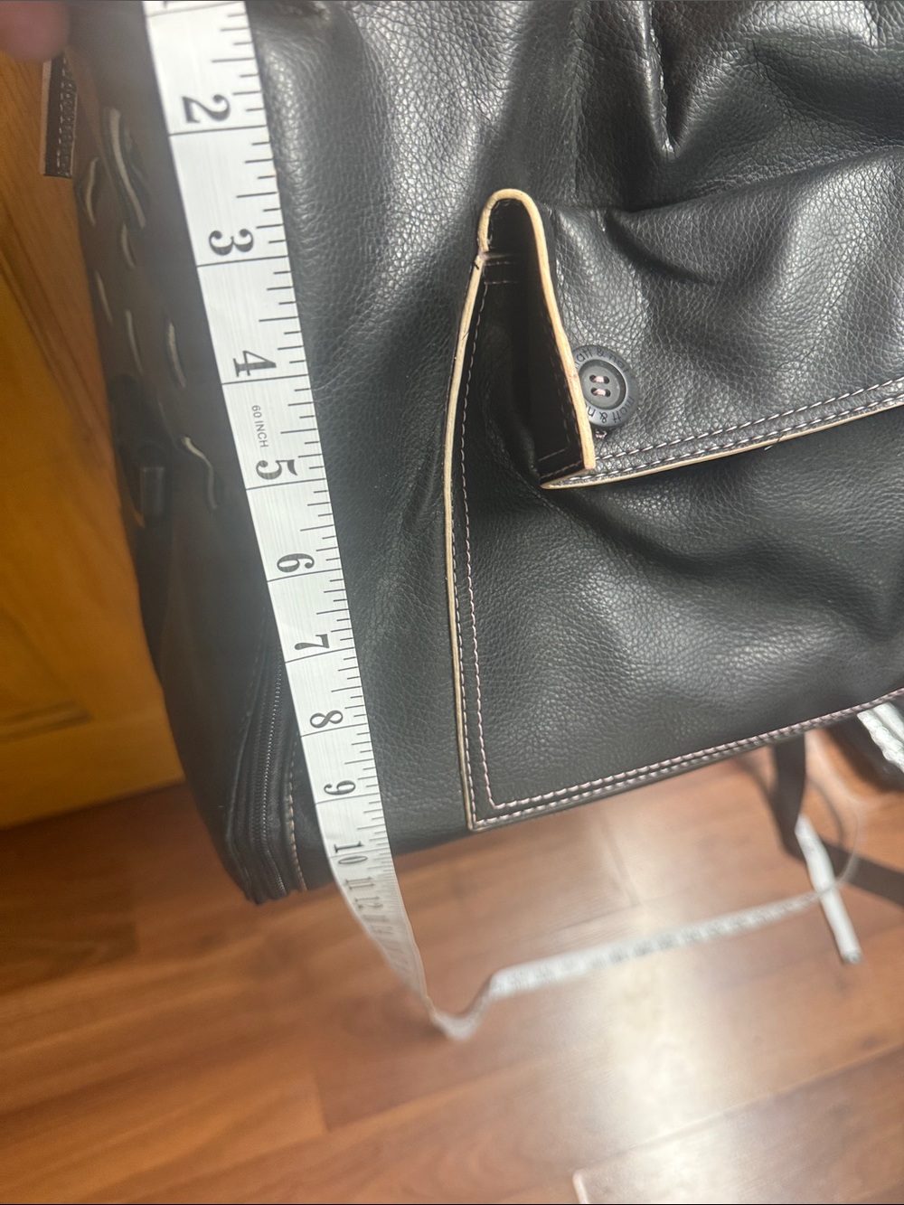 Matt & Nat Montreal Black PVC Dual Top Handle Pet Carrier Bag - Picture 5 of 10